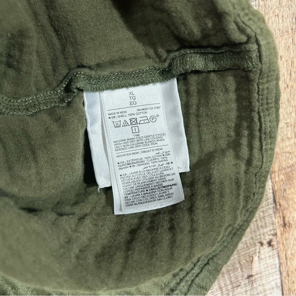 Old Navy XL Olive Green Gauze Button Boxy Cropped Shirt Normcore - Picture 4 of 5